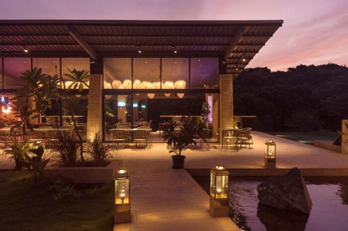 East India House Hotel Gorai Exterior photo