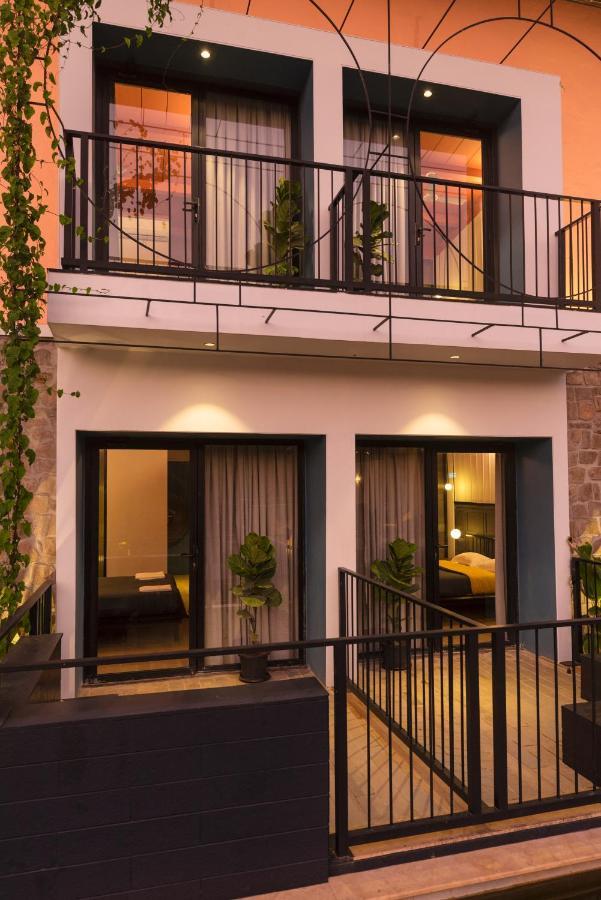 East India House Hotel Gorai Exterior photo